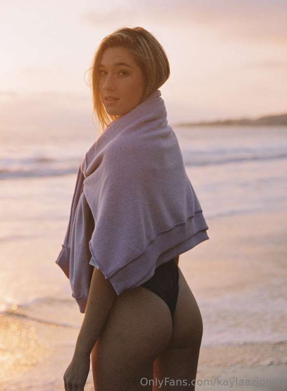 kaylaazjones