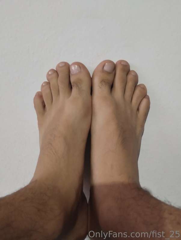 Do you like my feet ? do you want to see more ?