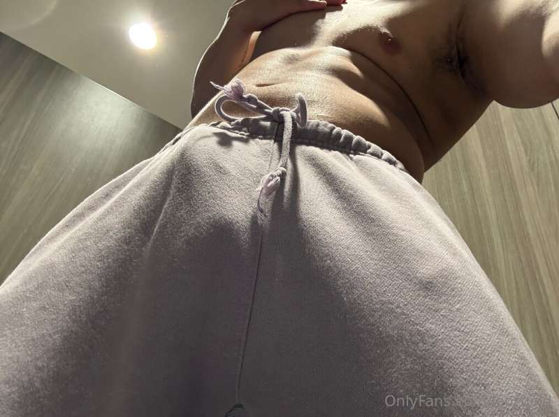 Can you guess what’s making this bulge so hard to ignore? 😏