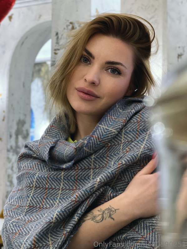 You can find a whole world in the eyes Do you see it in mine..