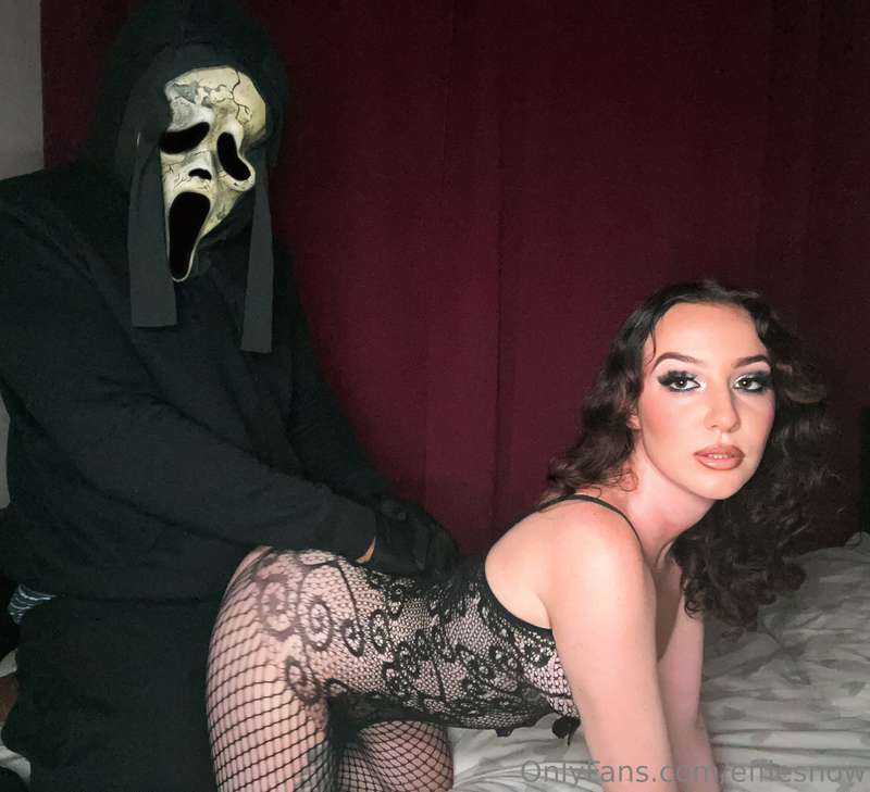 **ITS OFFICIALLY SPOOKY SZN🎃👻** want to watch me nose dive i..