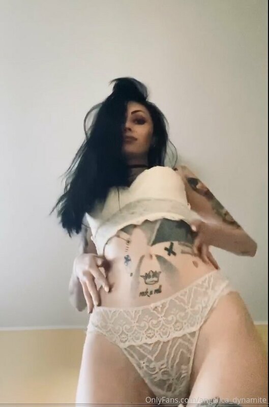 You will have a hard and hot night with me ?❤️? write me????
