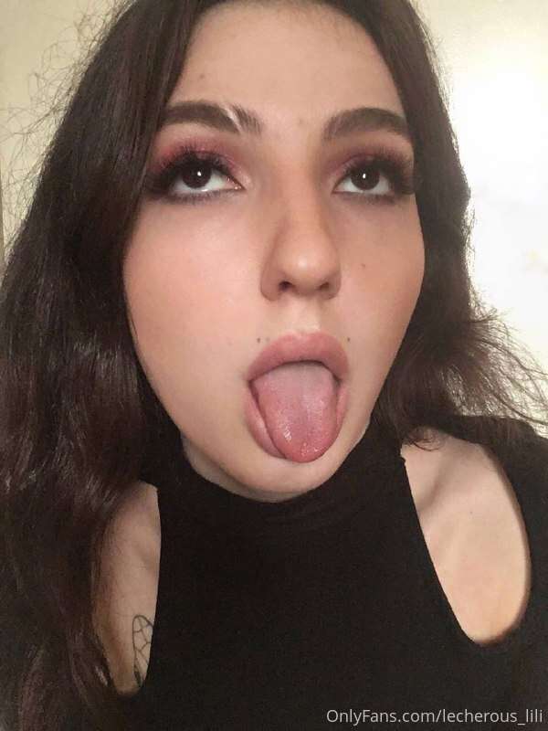 I'm not a vacuum cleaner, but I can suck, you want to check?