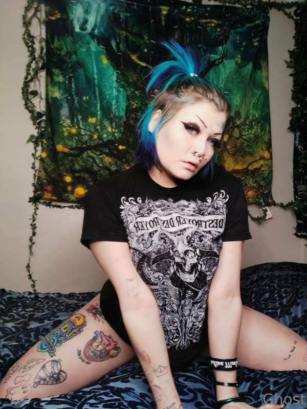 urghostgurl666 image #0