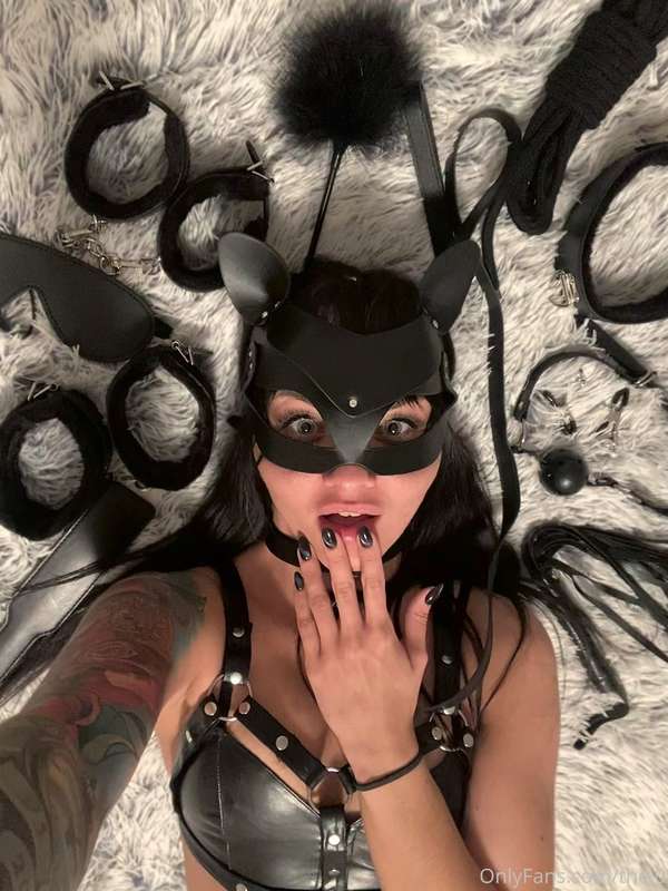 Good mo naughty 😈 I think I need more toys and gonna play 🤫 ..