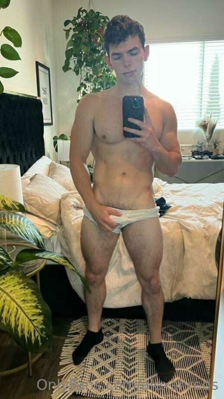 I want to stay in bed all day 🤭