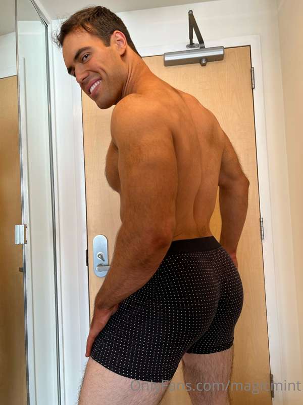 How was everyone’s week so far?😈😍
