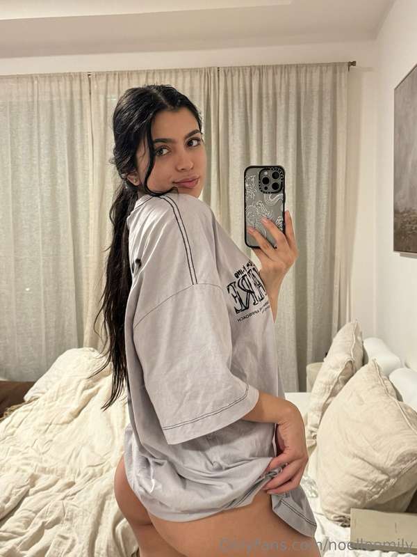 noelleemily