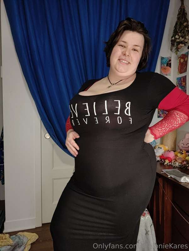 This dress is so see-through! 🤭