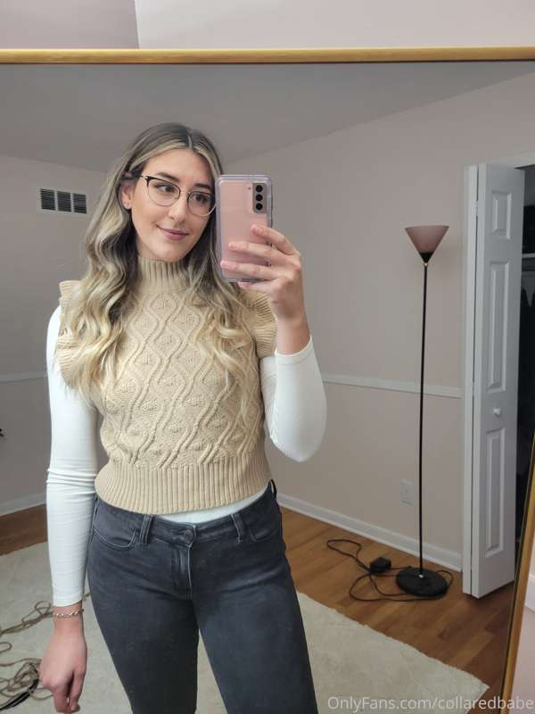 collaredbabe image #1
