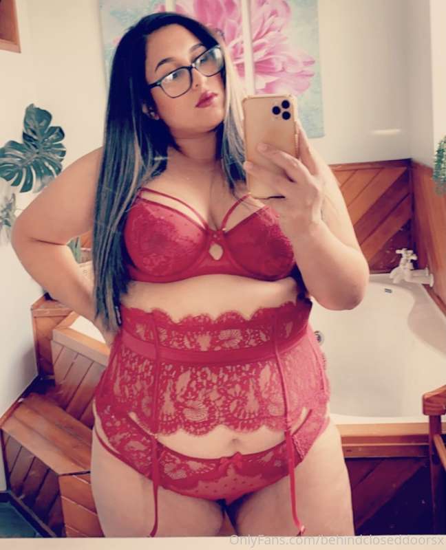 Kinda nerdy, kinda slutty! 😜