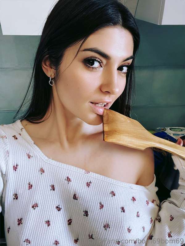 Good morning 🥱 Let’s go make pancakes for breakfast together..