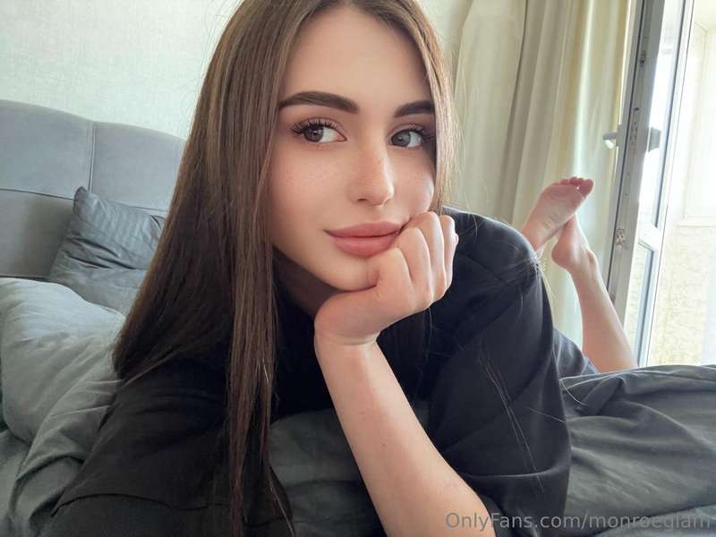 Well, look who dropped in @li.alya 😉 Ready for a little misc..