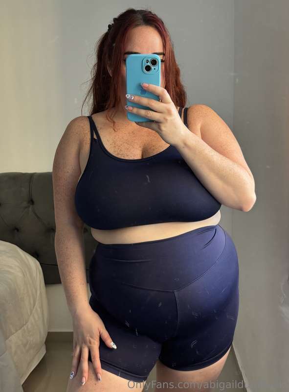 belly in or belly out? How should I go get groceries?🙈