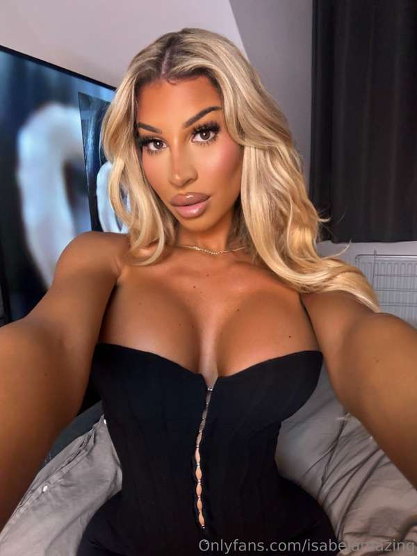 Your fantasies 🤭 My secrets! Let's keep it between us 🥰