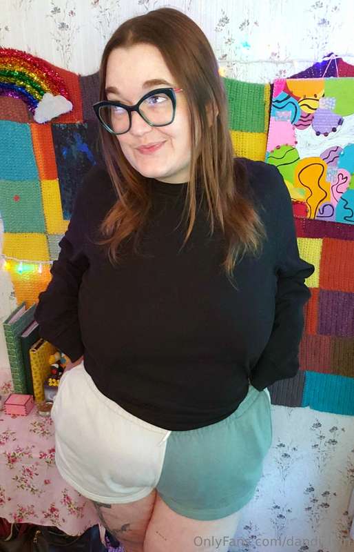💗 All cozy and ready for cuddles, would you pick me up and t..