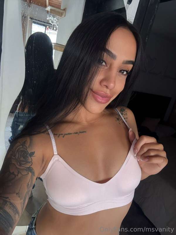 Daddy are you bored and horny right now? How about experienc..
