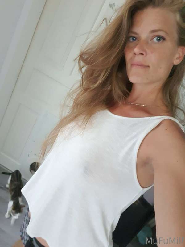 Hello my loves I wish you all a horny beautiful Saturday loo..