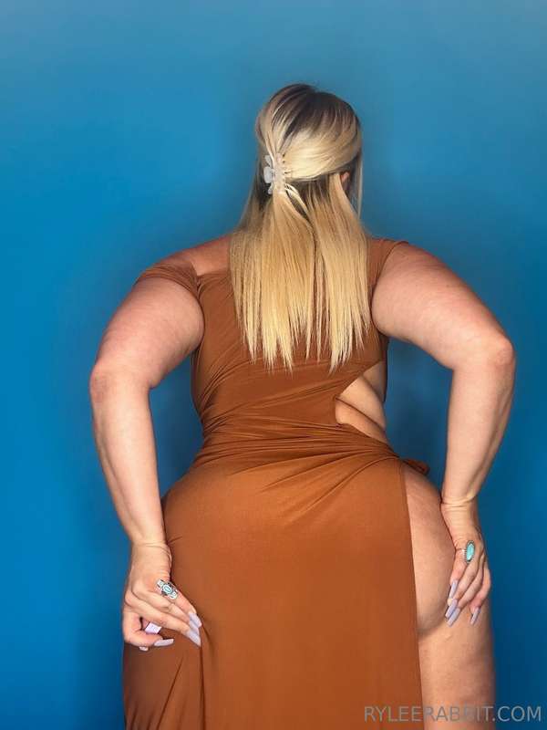 How wide do you want them 🥵
