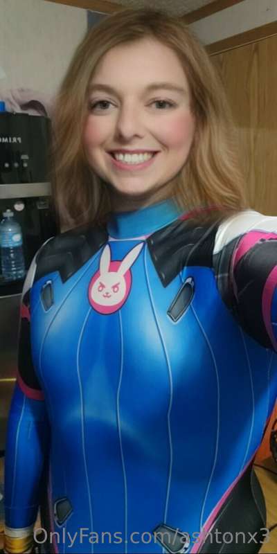 Guess what month of the year it is. Time to cosplay more 😍😏