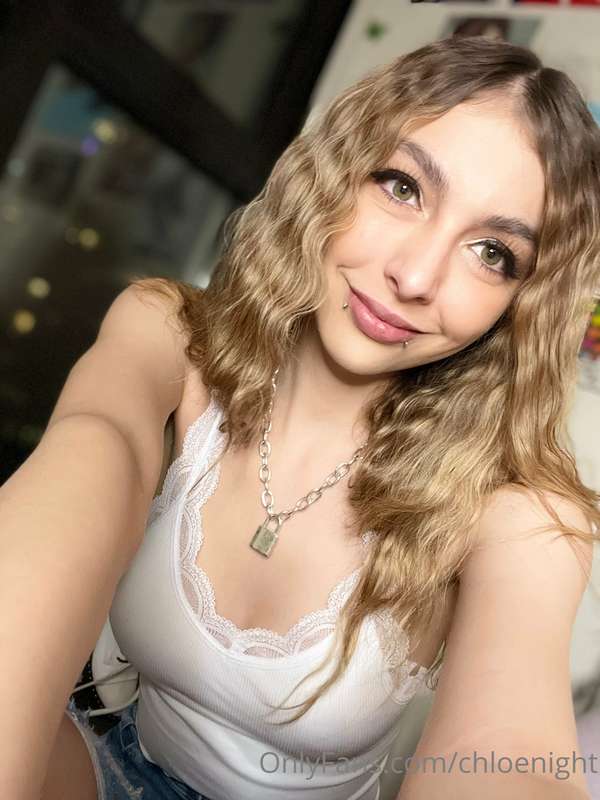 chloenight image #3