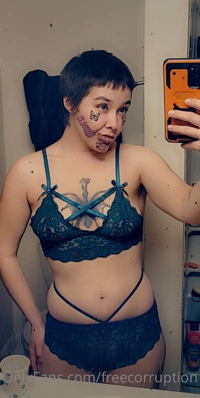 More new pics posted on the premium page! Also starting to d..