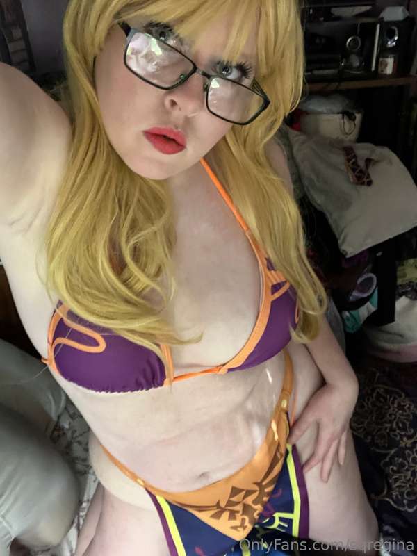 Getting ready for some pool time! Hope you will join me! <3