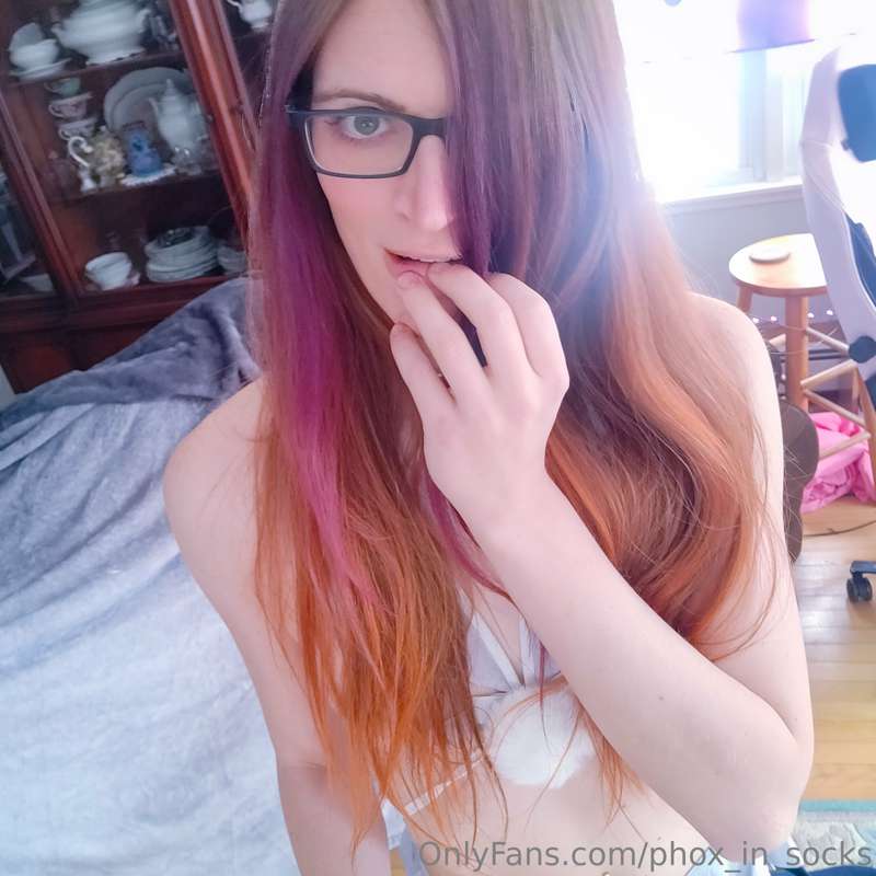 34 photos :3 

Cute lil bunny outfit 🐰
