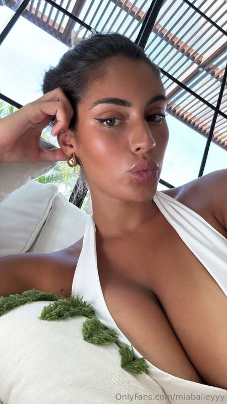 kiss me baby!! 