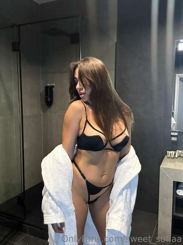 Getting out of the shower and pampering myself with pics is ..