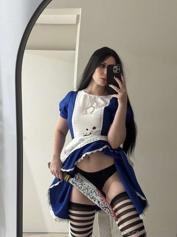 i know u wanted to know how was underneath the dress 
