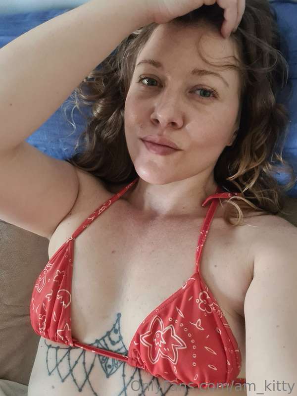 Your honey-baby, having a little rest. ❤️😊
