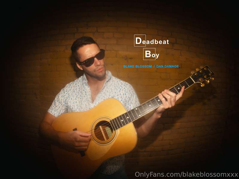 Foto 90 de Blake Blossom no Tocromo