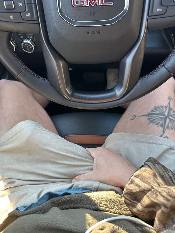 FIRST EVER CUM VID IN MY CAR 🥵 low key almost got caught thi..