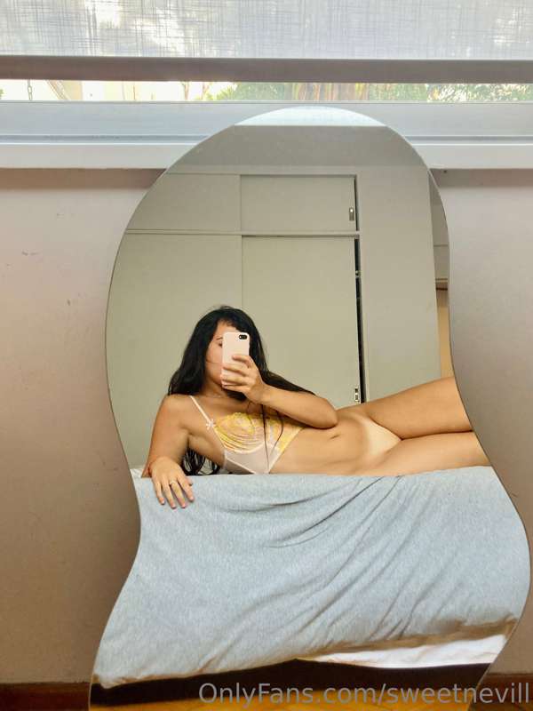 🦋sexting
💋virtual girl friend 
💕preety feet 
✨whatever u wan..