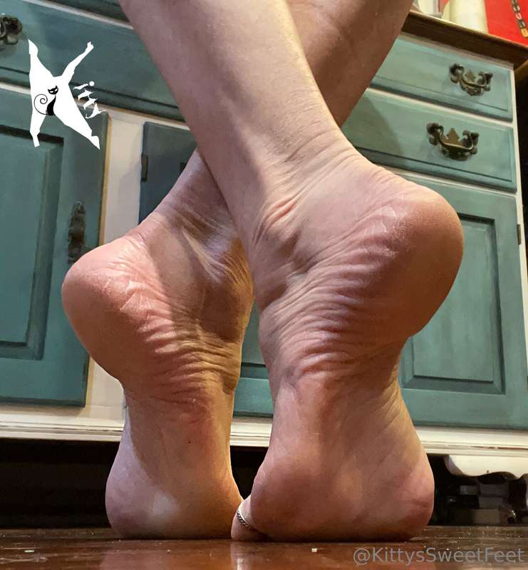 Kittys.sweet.feet
