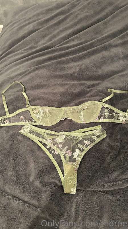 €50,- 1 dag dragen exclusief verzending
€50,- 1 day wear exc..