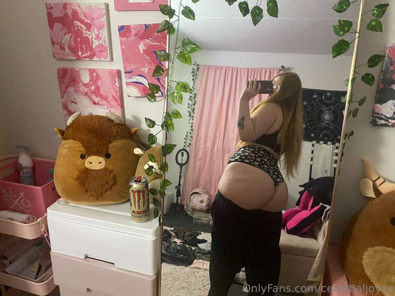just a big booty girl cleaning her room 🙈
🪑📣🫨🫴🏼🍑
𝕕𝕠𝕟’𝕥 𝕨𝕠𝕣𝕣𝕪..