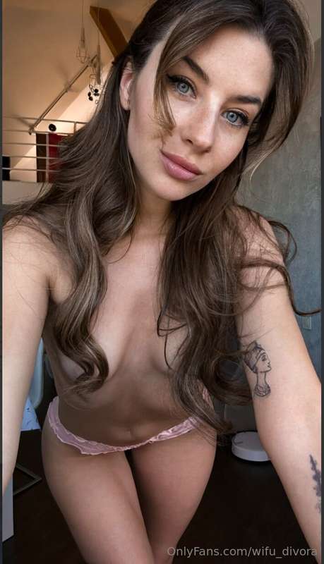 This cutie 💕 @amyhazefree 💞
dirty thoughts will blow your mi..