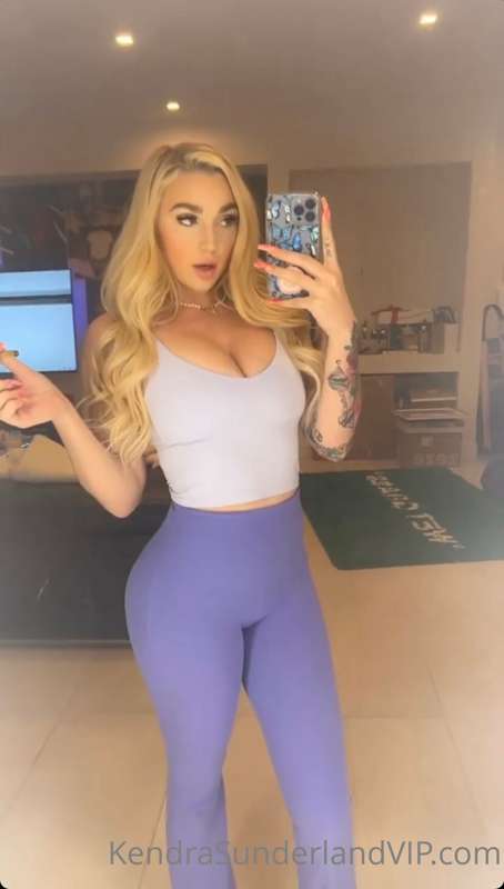 Photo 68 of Kendra Sunderland on Tocromo