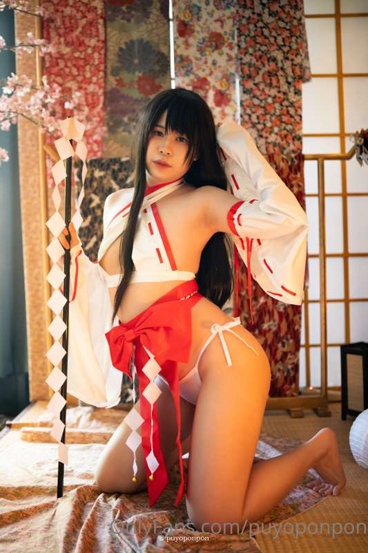 Sexy Miko ;3