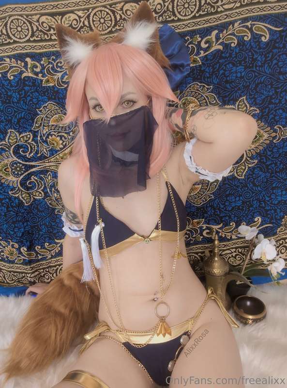 Tamamo No Mae set dropping tonight at @alixx.rosa 🌶️🦊