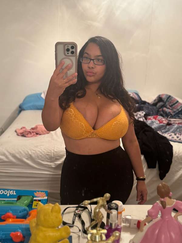 Feeling playful? Take a wild guess at my bra size 😉🍒