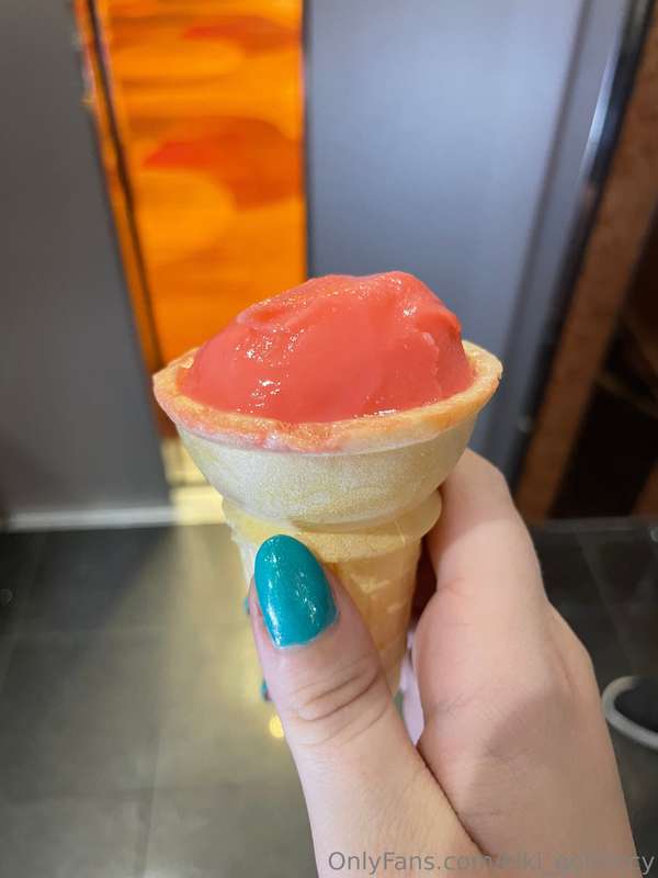 The strawberry gelato stuff was awesome??