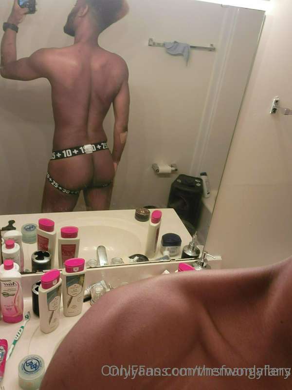 Hi, I'm new to onlyfans come to follow my page for free cont..