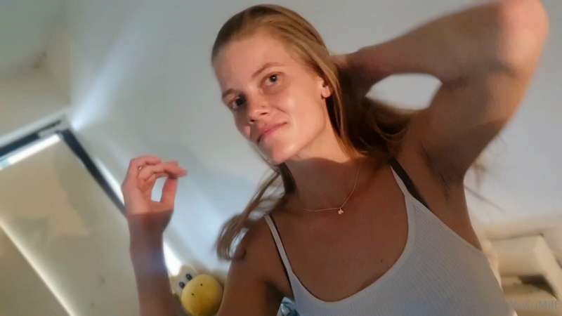 ***POV at LIVECAM - 3 times to orgasm***

**Hello my dears,*..