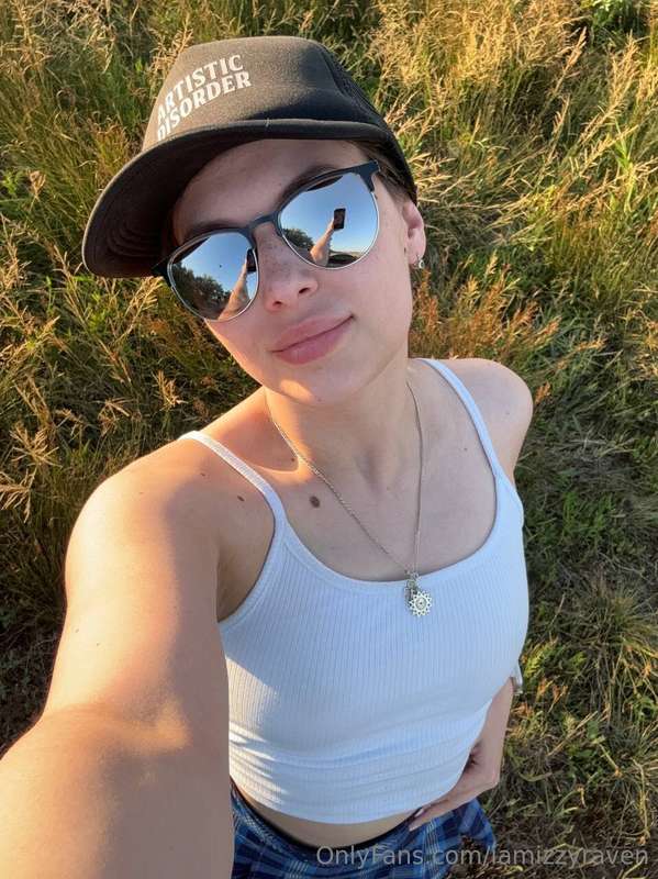 Sunnies and a cap feels like I’m hiding from someone in this..