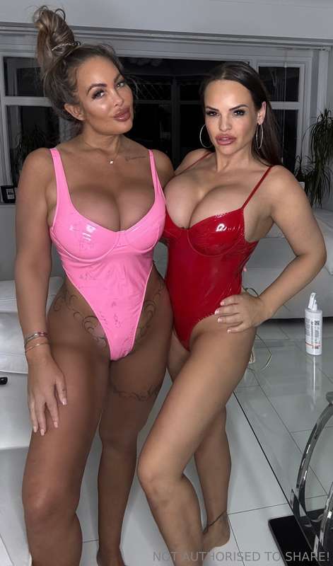 Me and @hollymcguire have sent you a naughty JOI video!! Che..
