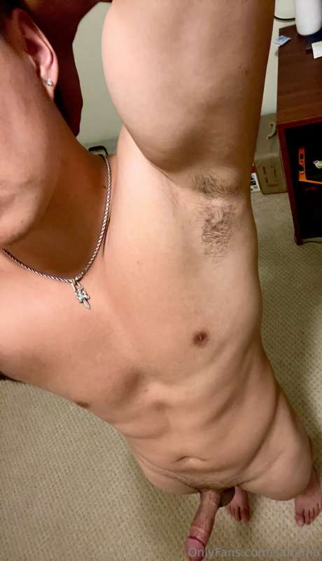 Comment if you could get on your knees and make my dick disa..