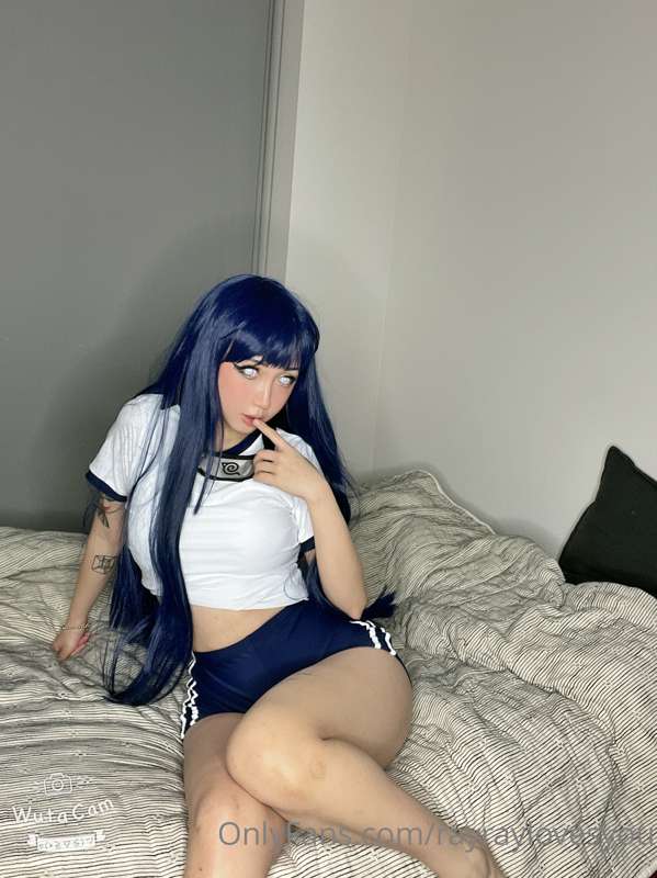 care for some hinata cosplay content? <3 hinata stripping na..